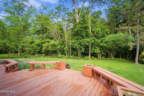 Tiny photo for 816 Oak Knoll Drive, Perrysburg, OH 43551 (MLS # 10007923)