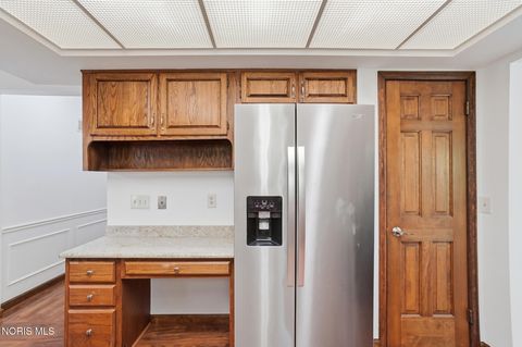 Tiny photo for 816 Oak Knoll Drive, Perrysburg, OH 43551 (MLS # 10007923)