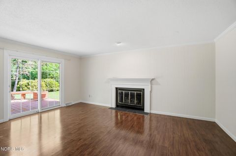 Tiny photo for 816 Oak Knoll Drive, Perrysburg, OH 43551 (MLS # 10007923)