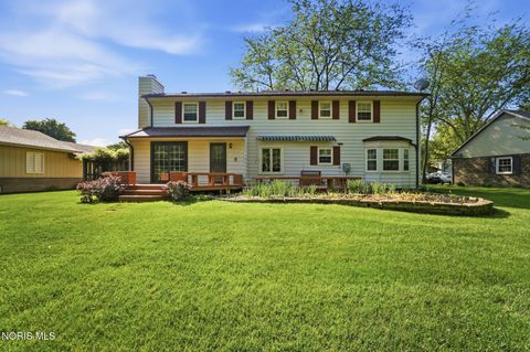 Tiny photo for 816 Oak Knoll Drive, Perrysburg, OH 43551 (MLS # 10007923)