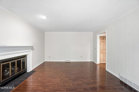 Tiny photo for 816 Oak Knoll Drive, Perrysburg, OH 43551 (MLS # 10007923)