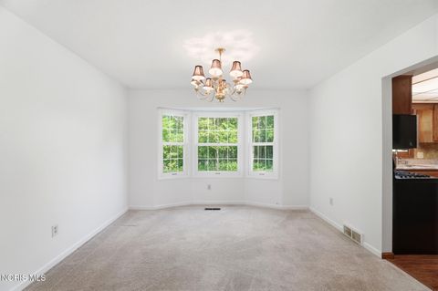 Tiny photo for 816 Oak Knoll Drive, Perrysburg, OH 43551 (MLS # 10007923)