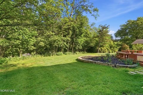 Tiny photo for 816 Oak Knoll Drive, Perrysburg, OH 43551 (MLS # 10007923)