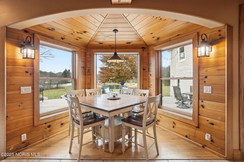 Tiny photo for 8526 W Bancroft Street, Toledo, OH 43617 (MLS # 10001818)