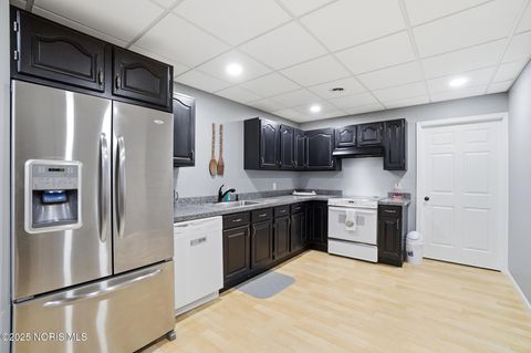 Tiny photo for 8526 W Bancroft Street, Toledo, OH 43617 (MLS # 10001818)