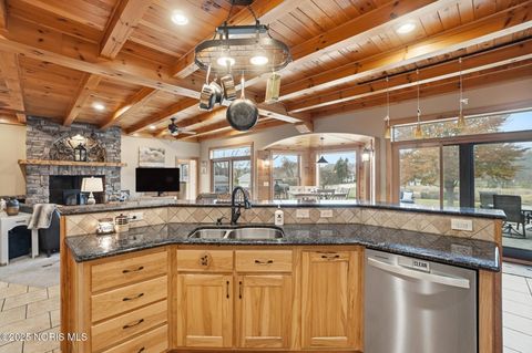 Tiny photo for 8526 W Bancroft Street, Toledo, OH 43617 (MLS # 10001818)