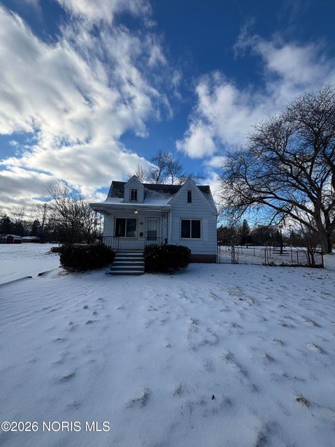 Photo of 823 N Byrne Road, Toledo, OH 43607 (MLS # 10002708)