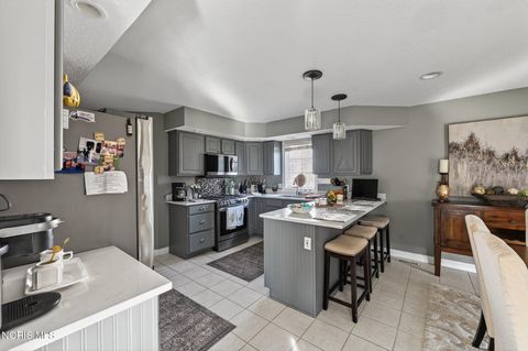 Tiny photo for 26442 E Wexford Drive, Perrysburg, OH 43551 (MLS # 10005669)