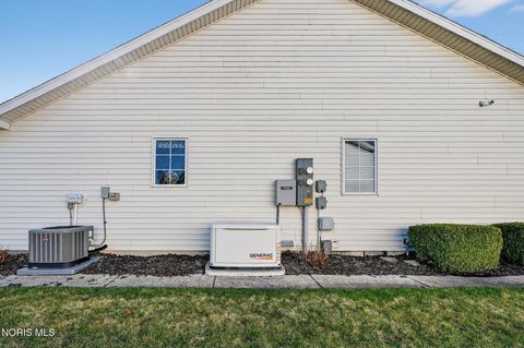 Tiny photo for 26442 E Wexford Drive, Perrysburg, OH 43551 (MLS # 10005669)