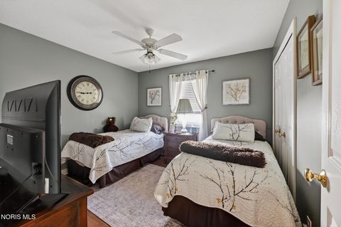 Tiny photo for 26442 E Wexford Drive, Perrysburg, OH 43551 (MLS # 10005669)