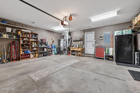 Tiny photo for 26442 E Wexford Drive, Perrysburg, OH 43551 (MLS # 10005669)