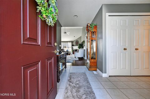 Tiny photo for 26442 E Wexford Drive, Perrysburg, OH 43551 (MLS # 10005669)