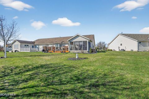 Tiny photo for 26442 E Wexford Drive, Perrysburg, OH 43551 (MLS # 10005669)