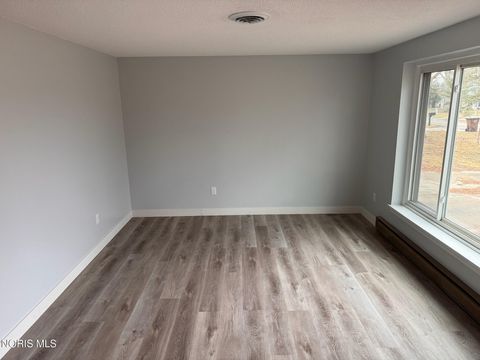 Tiny photo for 210 Lakeview Drive, Bryan, OH 43506 (MLS # 10004913)