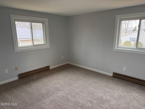 Tiny photo for 210 Lakeview Drive, Bryan, OH 43506 (MLS # 10004913)