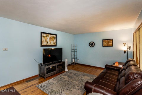 Tiny photo for 546 Bruns Drive, Rossford, OH 43460 (MLS # 10013959)