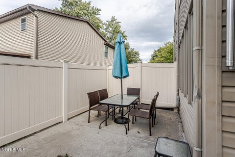 Tiny photo for 546 Bruns Drive, Rossford, OH 43460 (MLS # 10013959)