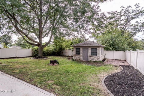 Tiny photo for 546 Bruns Drive, Rossford, OH 43460 (MLS # 10013959)