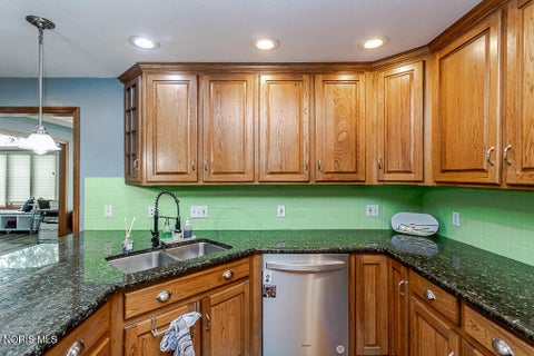Tiny photo for 546 Bruns Drive, Rossford, OH 43460 (MLS # 10013959)