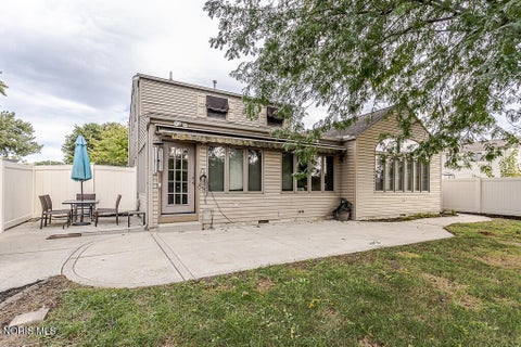 Tiny photo for 546 Bruns Drive, Rossford, OH 43460 (MLS # 10013959)