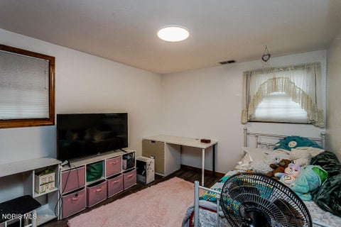 Tiny photo for 546 Bruns Drive, Rossford, OH 43460 (MLS # 10013959)