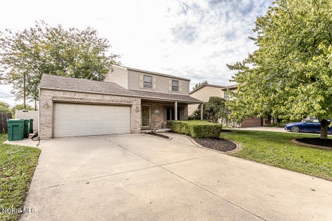 Tiny photo for 546 Bruns Drive, Rossford, OH 43460 (MLS # 10013959)