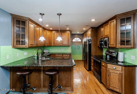 Tiny photo for 546 Bruns Drive, Rossford, OH 43460 (MLS # 10013959)