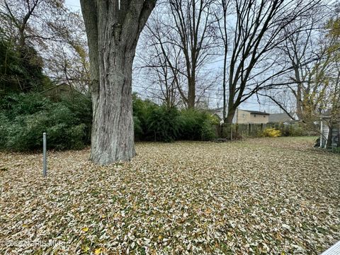 Tiny photo for 1916 Birkdale Road, Toledo, OH 43615 (MLS # 10001622)