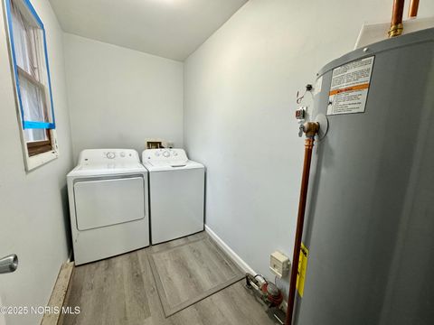 Tiny photo for 1916 Birkdale Road, Toledo, OH 43615 (MLS # 10001622)