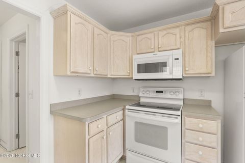 Tiny photo for 4807 Port Drive, Maumee, OH 43537 (MLS # 10003642)