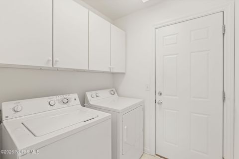 Tiny photo for 4807 Port Drive, Maumee, OH 43537 (MLS # 10003642)