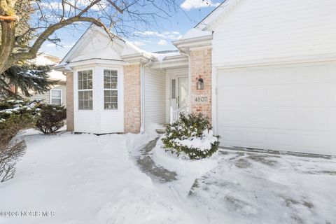 Tiny photo for 4807 Port Drive, Maumee, OH 43537 (MLS # 10003642)