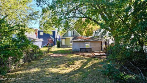 Tiny photo for 518 Myers Street, Toledo, OH 43609 (MLS # 10000301)