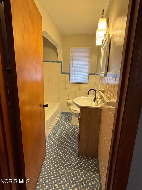 Tiny photo for 3405 Maher Street, Toledo, OH 43608 (MLS # 10004083)