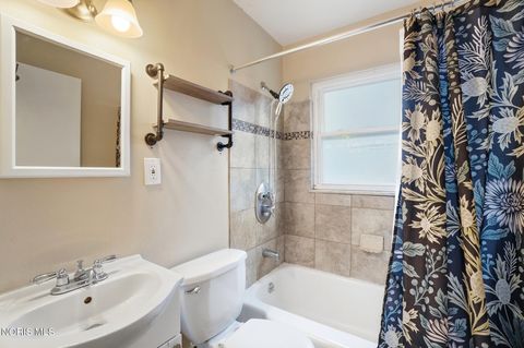 Tiny photo for 4726 Bowen Road, Toledo, OH 43613 (MLS # 10004288)