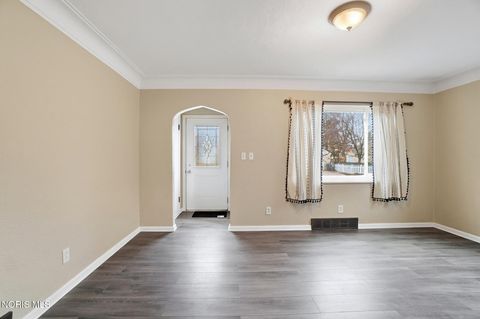 Tiny photo for 4726 Bowen Road, Toledo, OH 43613 (MLS # 10004288)