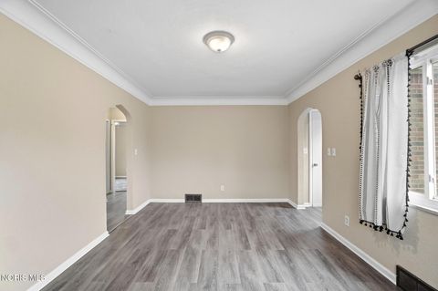 Tiny photo for 4726 Bowen Road, Toledo, OH 43613 (MLS # 10004288)