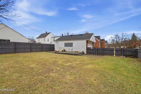 Tiny photo for 4726 Bowen Road, Toledo, OH 43613 (MLS # 10004288)