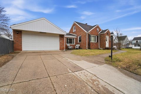 Tiny photo for 4726 Bowen Road, Toledo, OH 43613 (MLS # 10004288)