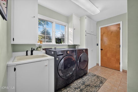 Tiny photo for 3220 Shakespeare Lane, Toledo, OH 43615 (MLS # 10013042)