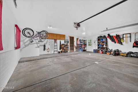 Tiny photo for 3220 Shakespeare Lane, Toledo, OH 43615 (MLS # 10013042)