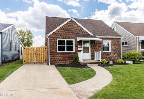 Tiny photo for 2606 102nd Street, Toledo, OH 43611 (MLS # 10007400)