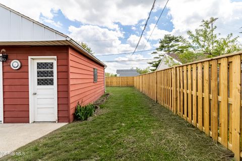 Tiny photo for 2606 102nd Street, Toledo, OH 43611 (MLS # 10007400)