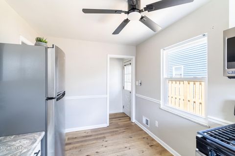 Tiny photo for 2606 102nd Street, Toledo, OH 43611 (MLS # 10007400)