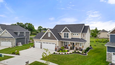 Photo of 959 Heather Court, Bowling Green, OH 43402 (MLS # 10013247)
