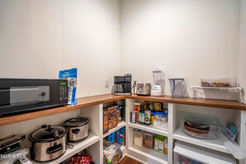 Tiny photo for 959 Heather Court, Bowling Green, OH 43402 (MLS # 10013247)