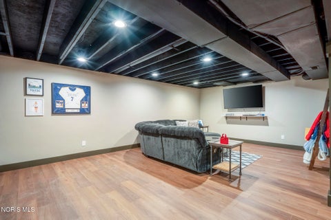 Tiny photo for 959 Heather Court, Bowling Green, OH 43402 (MLS # 10013247)