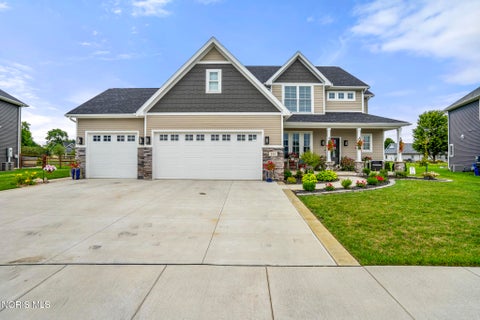 Tiny photo for 959 Heather Court, Bowling Green, OH 43402 (MLS # 10013247)