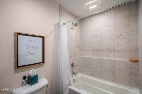 Tiny photo for 959 Heather Court, Bowling Green, OH 43402 (MLS # 10013247)