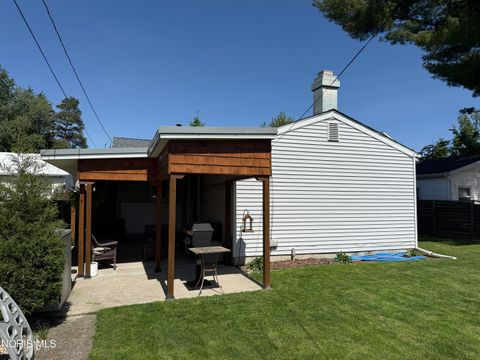 Tiny photo for 1013 Washington Avenue, Defiance, OH 43512 (MLS # 10008063)